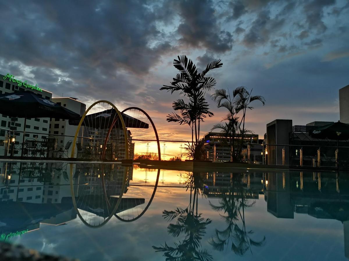 Sabah Oriental Hotel Kota Kinabalu Dış mekan fotoğraf